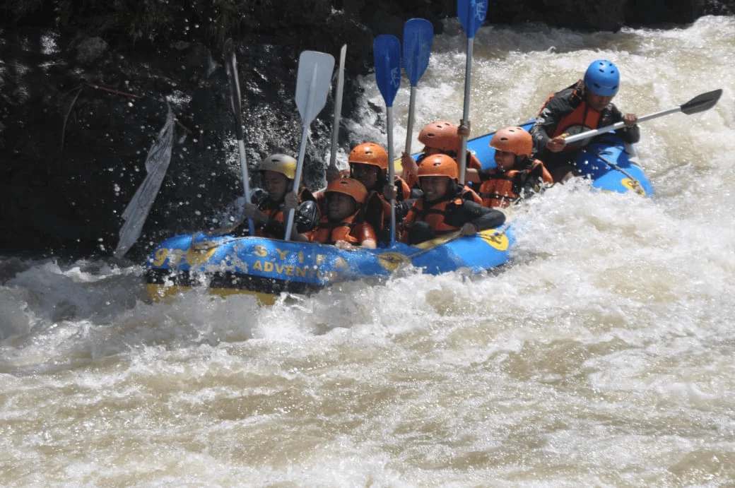 Outing Kecil Utrujah – Rafting di Cisadane